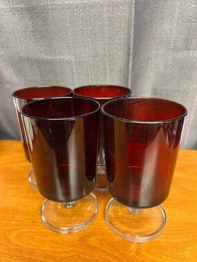 Vintage Luminarc Ruby Red Wine Glasses - 1970s French Design, Set of 4